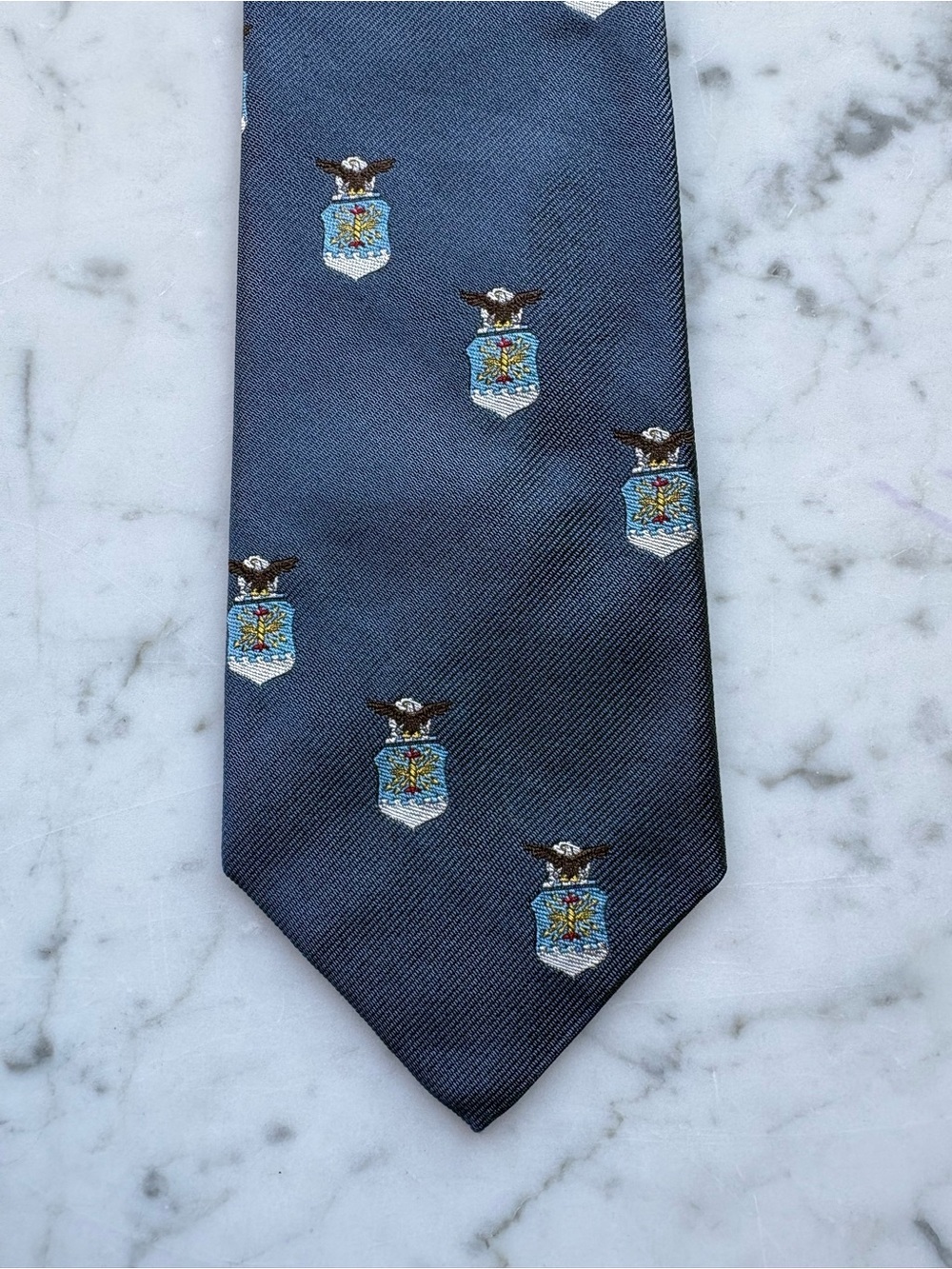 Vintage Ben Silver Pure English Silk Navy Eagle Crest Necktie 3.5”